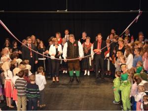 Slovesna otvoritev Ljudskega doma 41